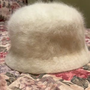 David & Young White Fuzzy Winter Hat